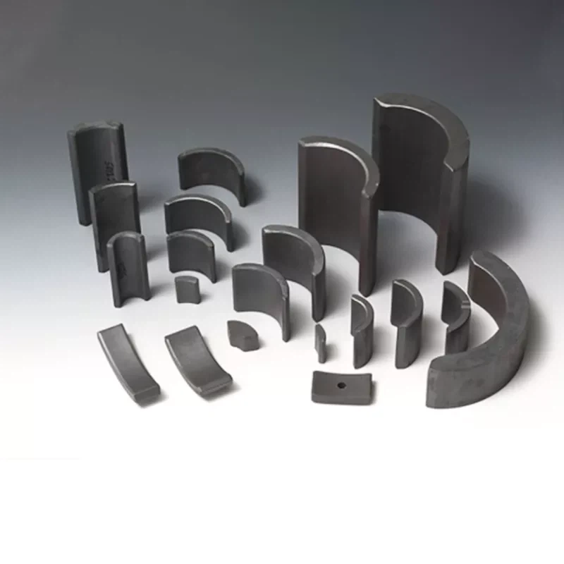 Feritni magnet jakog segmentnog luka